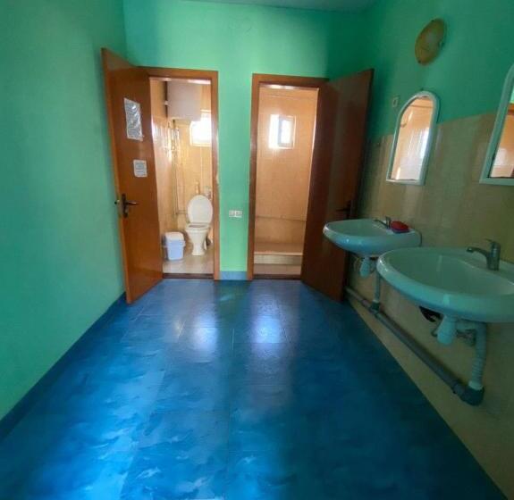 اتاق استاندارد با سرویس بهداشتی مشترک, частные апартаменты мезенцевых