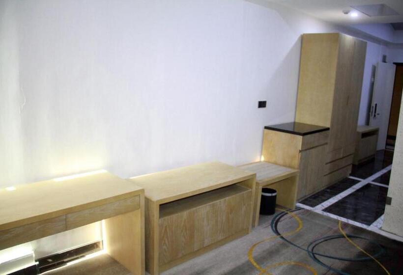 Cameră Standard, Melian