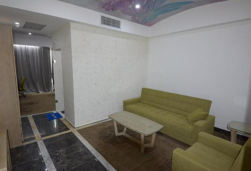 سوییت جونیور لوکس, Melian