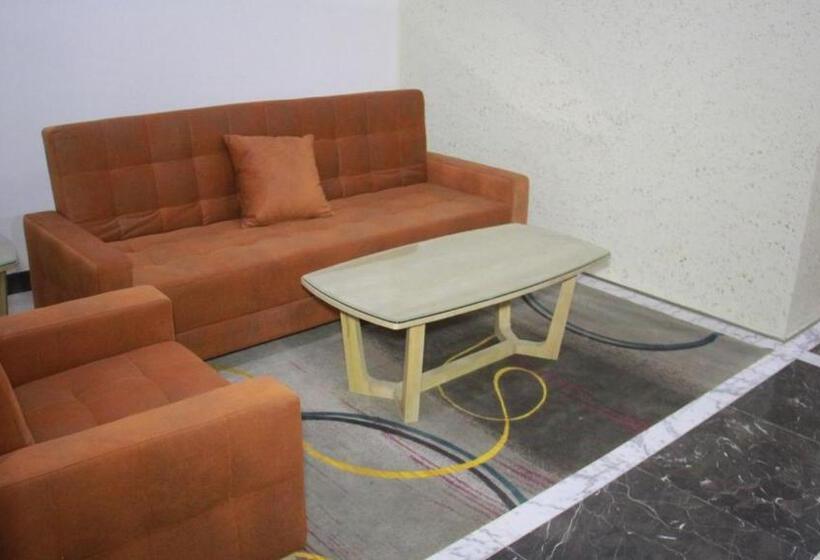 سوییت جونیور لوکس, Melian