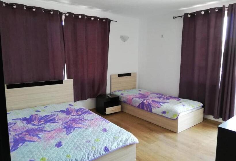 غرفة عائلية, къща за гости пердика