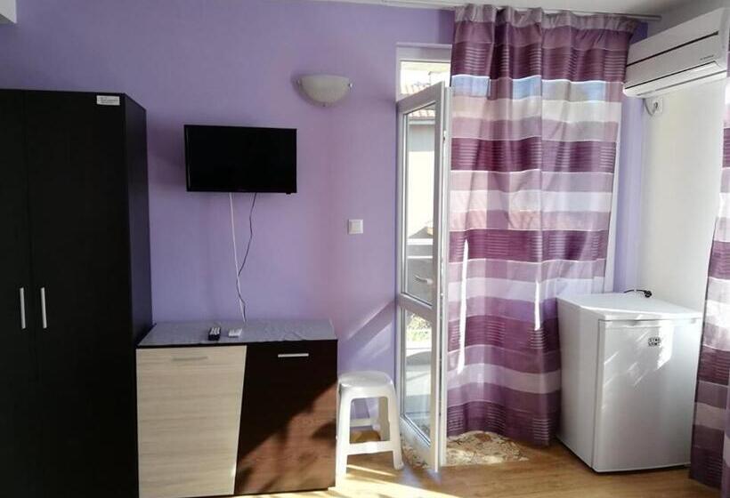 غرفة عائلية, къща за гости пердика