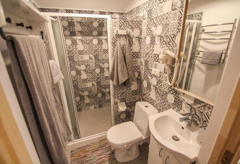 اتاق لوکس, Ligatne Homestay