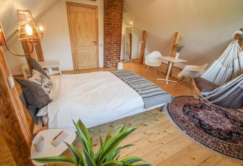 اتاق لوکس, Ligatne Homestay