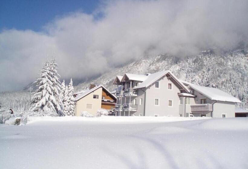 Апартаменты 2 Спальни с Балконом, Ferienwohnungen Kraker