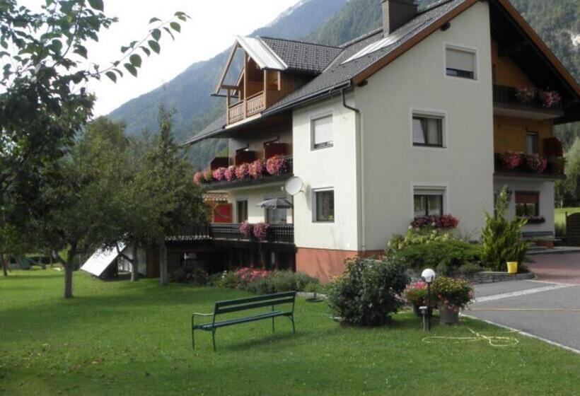 Апартаменты Comfort 2 Спальни, Ferienwohnungen Kraker