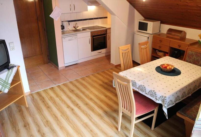 Апартаменты Comfort 2 Спальни, Ferienwohnungen Kraker