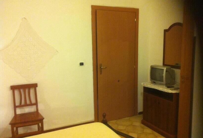 غرفة إقتصادية, Agriturismo La Calabrisella