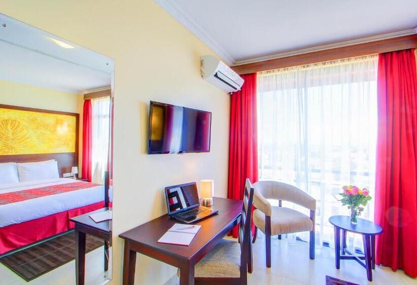 اتاق استاندارد یک نفره, Vittoria Suites