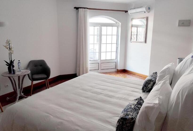 디럭스 룸 킹사이즈 침대, Luso Village Boutique