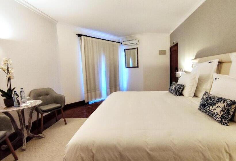 디럭스 룸 킹사이즈 침대, Luso Village Boutique