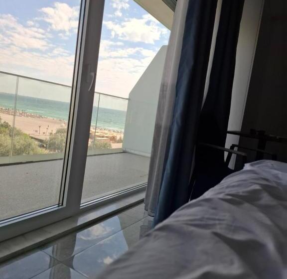 סטודיו סטנדרט עם מרפסת, White Tower Studiou 5 Stele