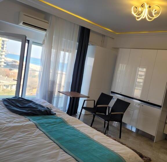 סטודיו סטנדרט עם מרפסת, White Tower Studiou 5 Stele