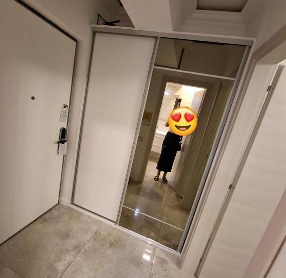 סטודיו סטנדרט עם מרפסת, White Tower Studiou 5 Stele