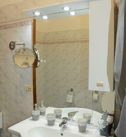 Camera Tripla Standard, B&b Huguette