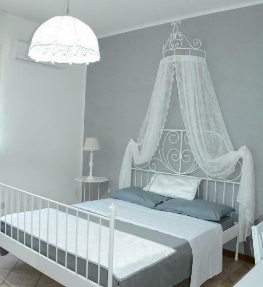 Camera Tripla Standard, B&b Huguette