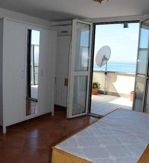 Camera Standard, B&b Huguette