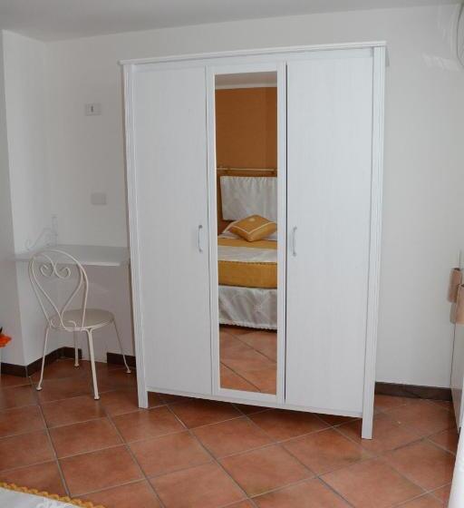 Camera Standard, B&b Huguette