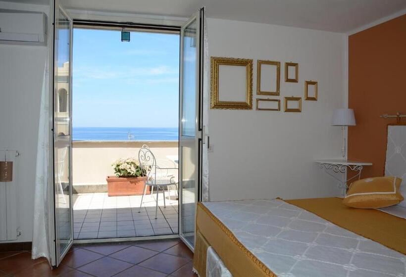 Camera Standard, B&b Huguette