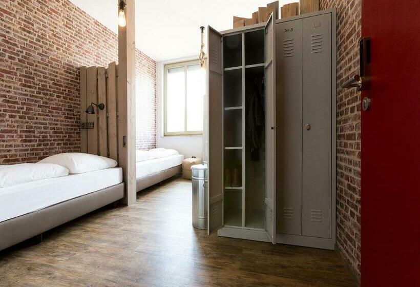 تختخواب در اتاق مشترک, Heimathafen Hostel