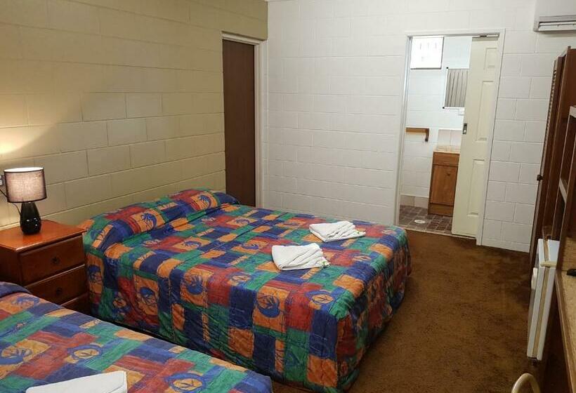 חדר דלוקס, Commercial