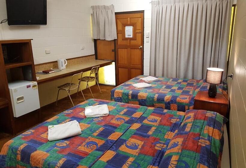 חדר דלוקס, Commercial