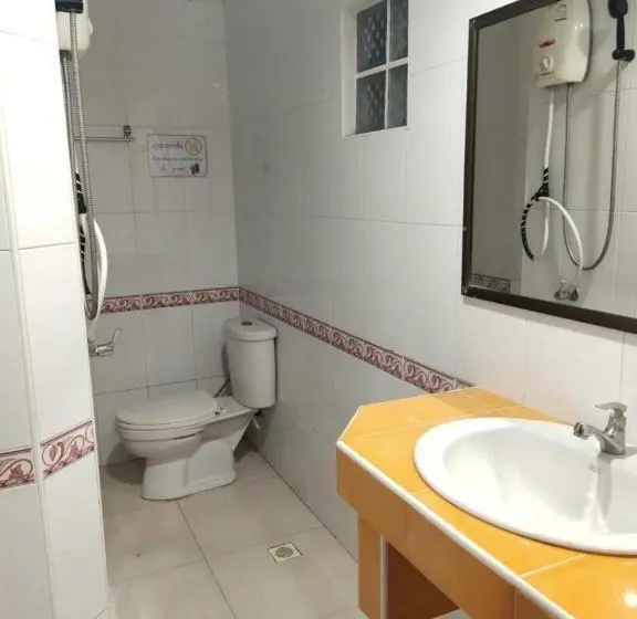 اتاق لوکس خانوادگی, Tree House Chachoengsao