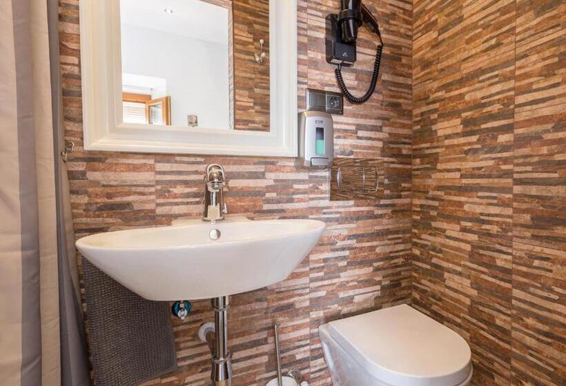 Номер Стандарт с Балконом, Salamandra Plaza