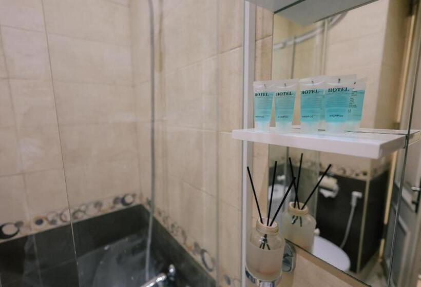 اتاق استاندارد سه نفره, Gold Boutique
