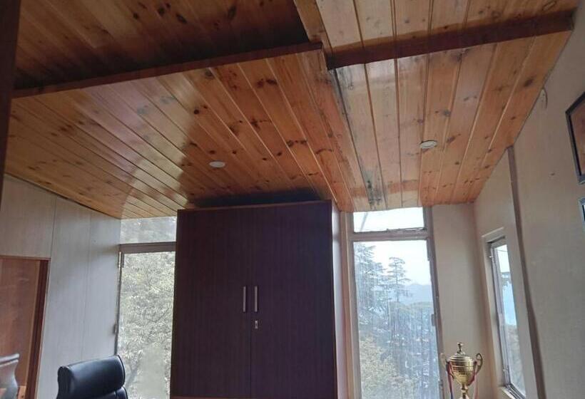 三人经典房间, O Srishti Nikunj