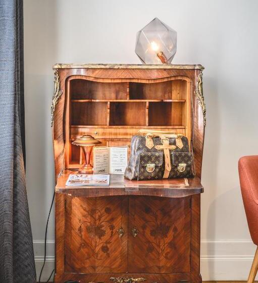 اتاق استاندارد, Clos 1906