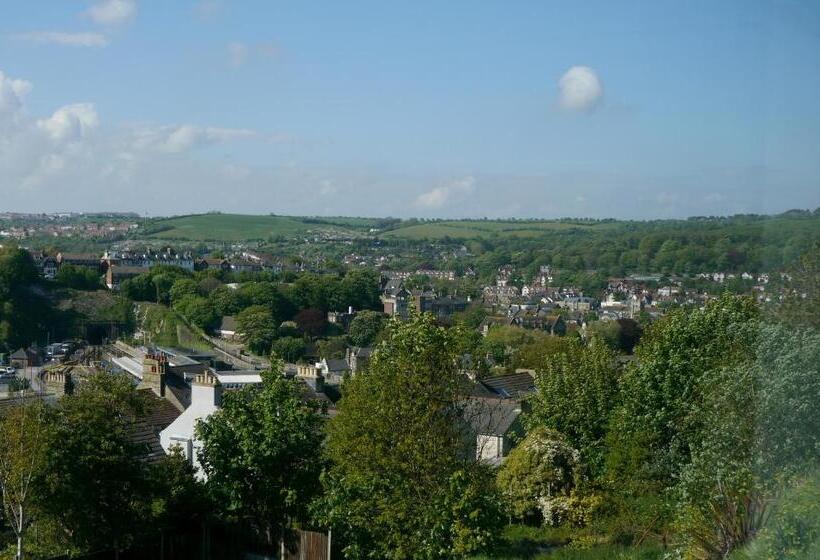 מיטת קינג בסוויטה, Heathwood