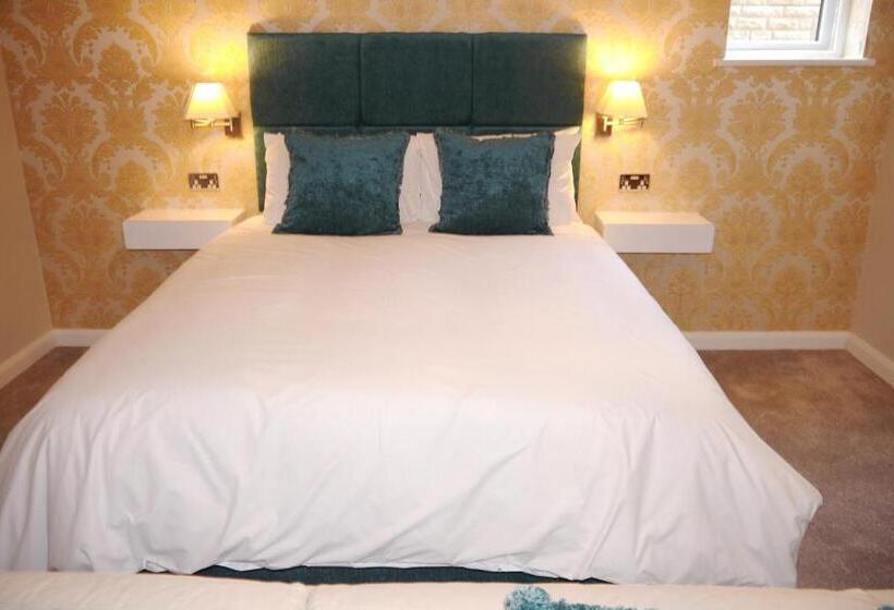 מיטת קינג בסוויטה, Heathwood