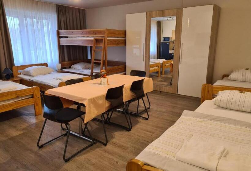 חדר משפחתי, Gästehaus Haßloch/pfalz