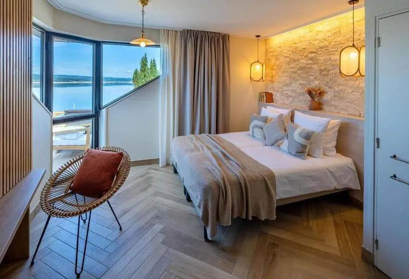 オーシャンビューデラックスルーム, Les Terrasses Du Lac
