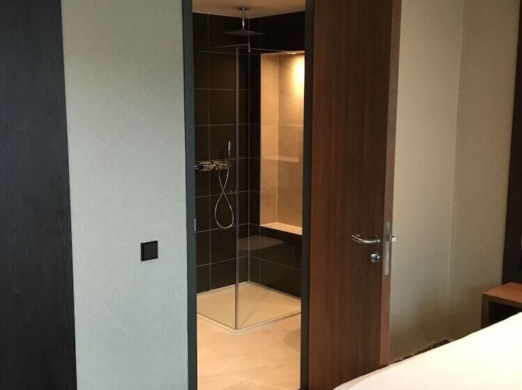 غرفة قياسية, Levell