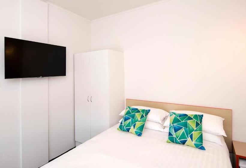 חדר משפחתי חדר אמבטיה משותף, Mowbray