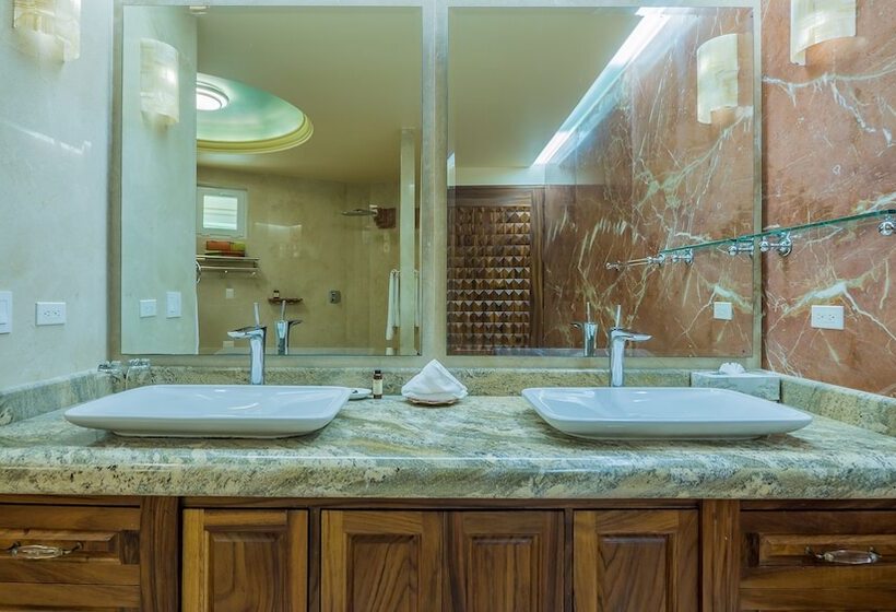 Standardrum, Villa Armonia Luxury Suites
