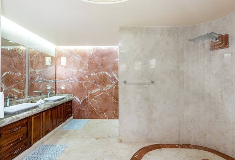 Standardrum, Villa Armonia Luxury Suites
