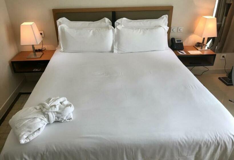 اتاق استاندارد, Pefaco Hotel Maya Maya