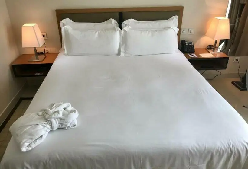 اتاق استاندارد, Pefaco Hotel Maya Maya