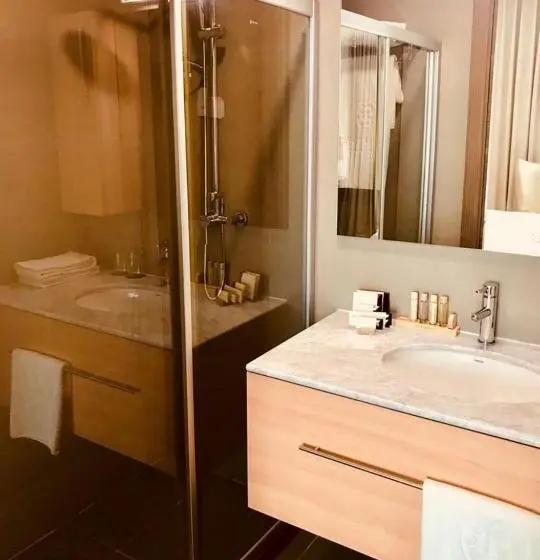 اتاق لوکس, Pefaco Hotel Maya Maya