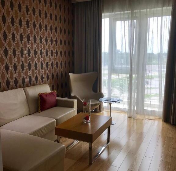 سوییت سوپریور, Pefaco Hotel Maya Maya