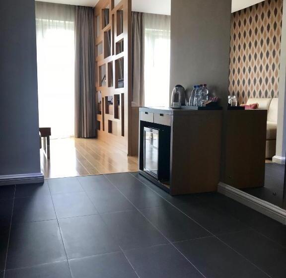 سوییت سوپریور, Pefaco Hotel Maya Maya