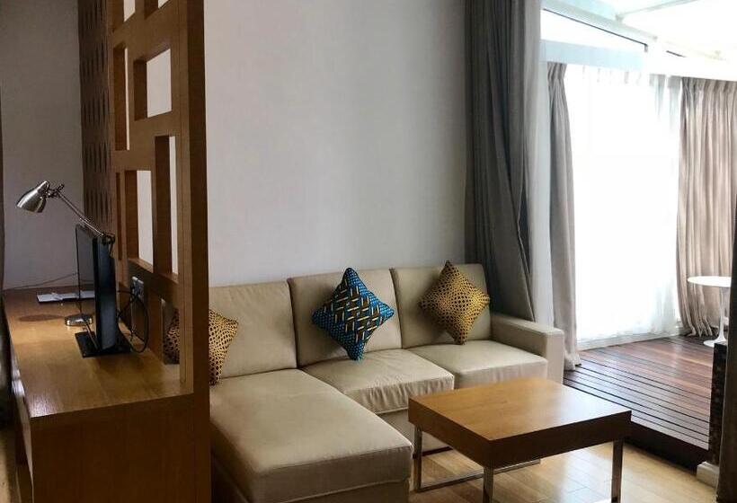 سوییت با چشمانداز استخر, Pefaco Hotel Maya Maya