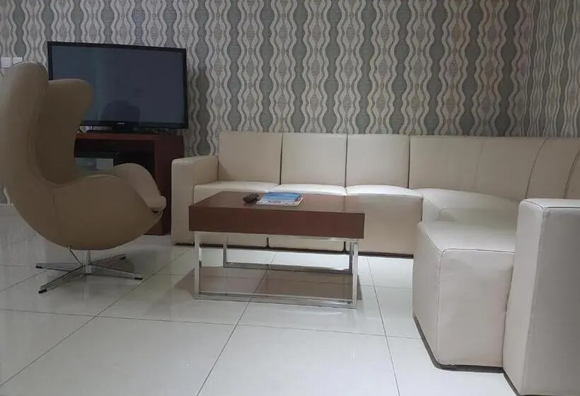 سوئیت پرزیدنت, Pefaco Hotel Maya Maya