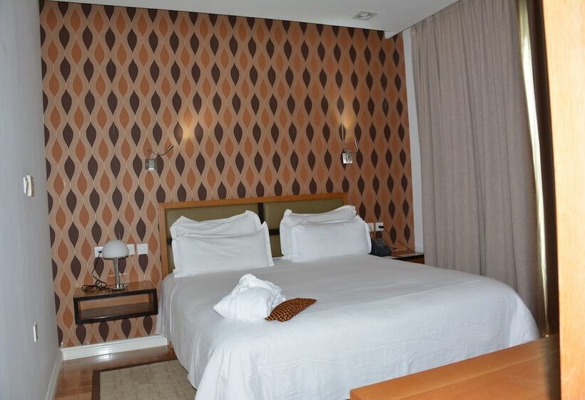 سوییت لوکس, Pefaco Hotel Maya Maya