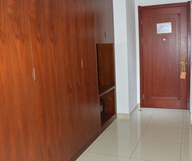 سوییت سوپریور, Pefaco Hotel Maya Maya