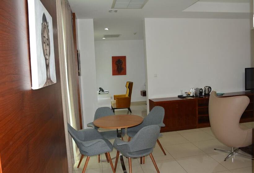 سوییت سوپریور, Pefaco Hotel Maya Maya