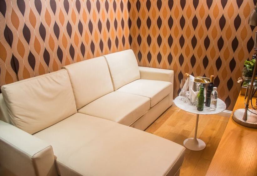 سوییت لوکس, Pefaco Hotel Maya Maya